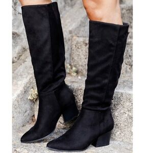 Qupid MARLEE BLACK POINTED TOE SUEDE BOOTS